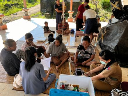 KEGIATAN RUTIN POSYANDU BANJAR DINAS SELOMBO 